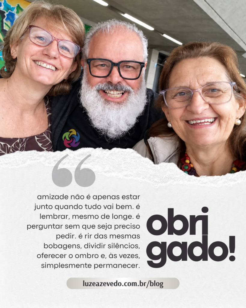 amizade nao e apenas estar junto quando tudo vai bem. e lembrar mesmo de longe. e perguntar sem que seja preciso pedir. e rir das mesmas bobagens dividir silencios oferecer o ombro e as vezes.png
